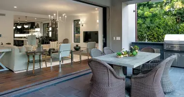 Villa 6 bedrooms in Los Angeles, United States