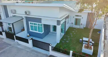 Reihenhaus in Nong Prue, Thailand