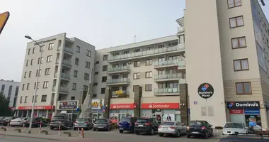 Propiedad comercial 106 m² en Piaseczno, Polonia