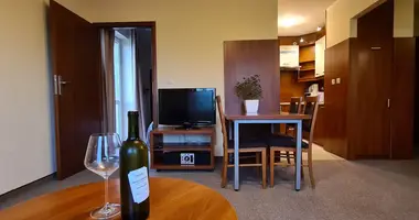 Wohnung 2 zimmer in Warschau, Polen