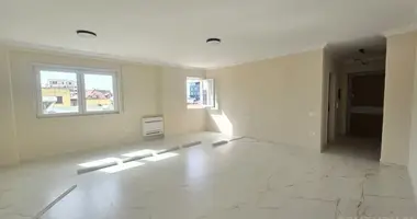 Wohnung 3 zimmer in Tirana, Albanien