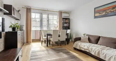 Mieszkanie 2 pokoi w Warszawa, Polska