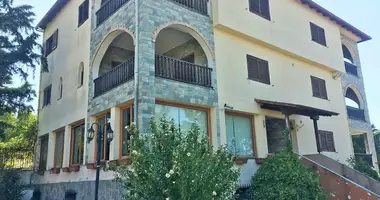 Villa 9 bedrooms in Epanomi, Greece