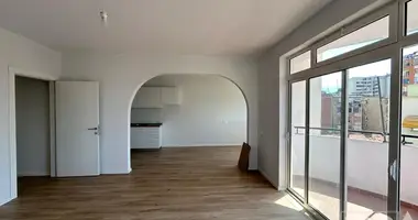 Квартира 2 комнаты в Тирана, Албания