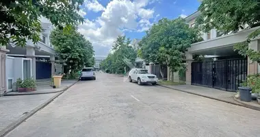 Villa 5 zimmer in Sangkat Prek Kampeus, Kambodscha