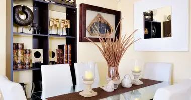 Apartamento 3 habitaciones en Dehesa de Campoamor, Španjolska
