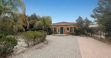 Commercial property 558 m² in Nicosia, Cyprus