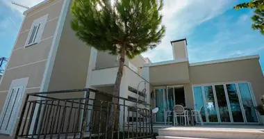 Villa 7 rooms in Kashar, Albania