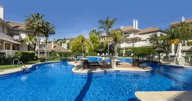 2 bedroom apartment in San Pedro Alcantara, Spain