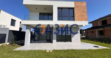 3 bedroom apartment in Pomorie, Bulgaria