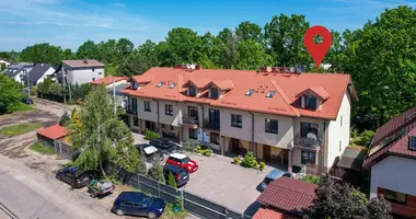 Mieszkanie 5 pokojów w Marki, Polska