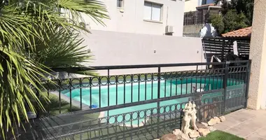 Maison 4 chambres dans Demos Agiou Athanasiou, Chypre