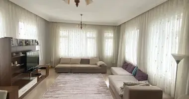 Квартира 4 комнаты в Коньяалты, Турция