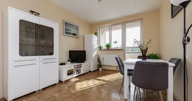 Квартира 2 комнаты в Варшава, Польша