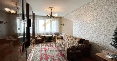 Apartamento 3 habitaciones en Muchaviecki sielski Saviet, Belarús