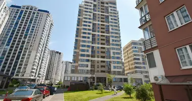 Apartamento 4 habitaciones en Minsk, Belarús