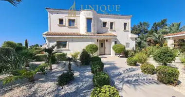 Villa 4 bedrooms in Peyia, Cyprus