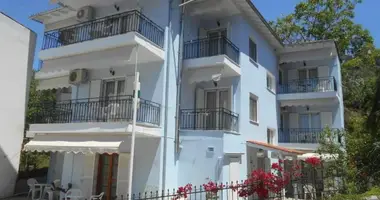 Hotel 360 m² in Loutra, Griechenland