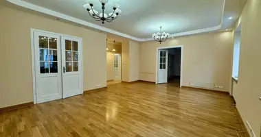 Коммерческое помещение 111 м² в Варшава, Польша