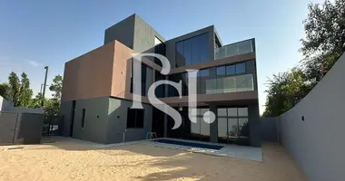 Villa 5 bedrooms in Sharjah, United Arab Emirates