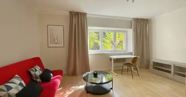 Квартира 2 комнаты в Варшава, Польша
