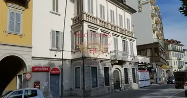 Mieszkanie w Zoverallo, Włochy