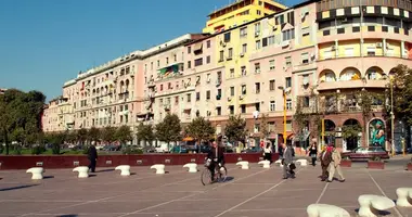 Dúplex 3 habitaciones en Tirana Municipality, Albania