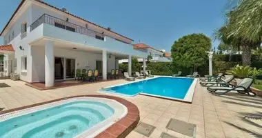 Haus 5 Schlafzimmer in Larnaka, Zypern