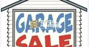 Otro en Birkirkara, Malta