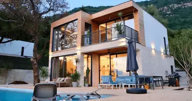 Villa in Skaljari, Montenegro