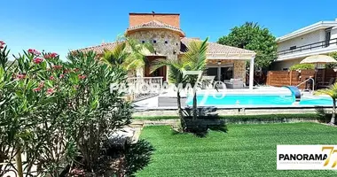 Villa 6 rooms in Ashkelon, Israel