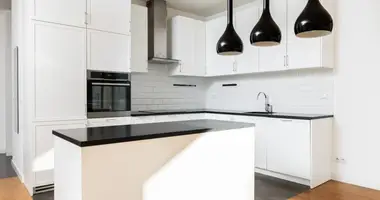 Apartamento 4 habitaciones en Varsovia, Polonia