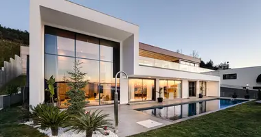 Villa 4 bedrooms in Alanya, Turkey