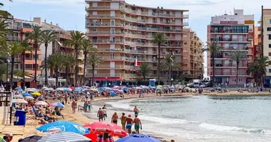 Apartamento 2 habitaciones en Torrevieja, Španjolska