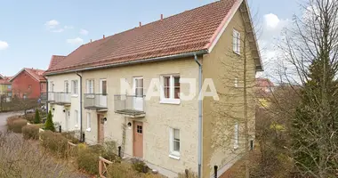 Apartamento 4 habitaciones en Helsinki sub region, Finlandia