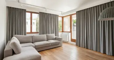 Appartement 4 chambres dans Varsovie, Pologne