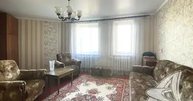 Apartamento 3 habitaciones en Arechauski, Belarús