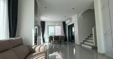 Casa 3 habitaciones en Bang Lamung, Tailandia