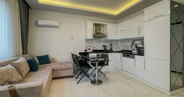Квартира 2 комнаты в Муратпаша, Турция