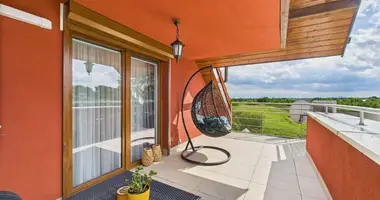 Квартира 3 комнаты в Вроцлав, Польша