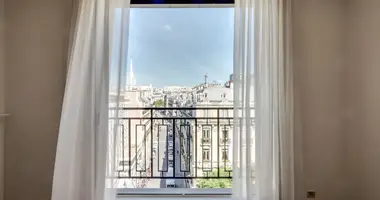 2 bedroom apartment in Paris, France