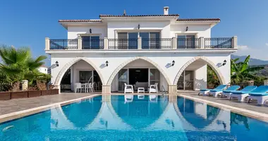 Villa 4 bedrooms in Fatih, Turkey