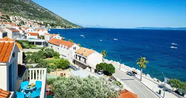 Haus 36 Schlafzimmer in Gespanschaft Split-Dalmatien, Kroatien