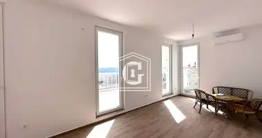 Apartamento 2 habitaciones en Becici, Montenegro