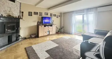 Apartamento 4 habitaciones en Muchaviecki sielski Saviet, Belarús