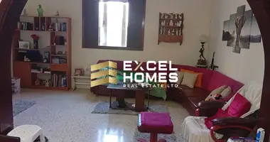 Квартира 3 спальни в Birkirkara, Мальта