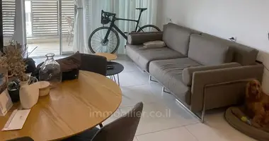 2 room apartment in Tel-Aviv, Israel
