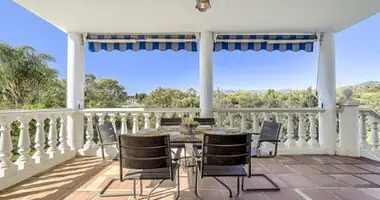 5 bedroom house in Ricmar, Spain