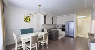 Apartamento 5 habitaciones en Minsk, Belarús