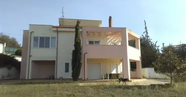 Cottage 6 bedrooms in Trilofos, Greece